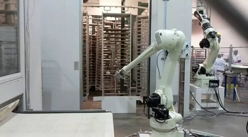 strip-yukleme-bosaltma-robotu
